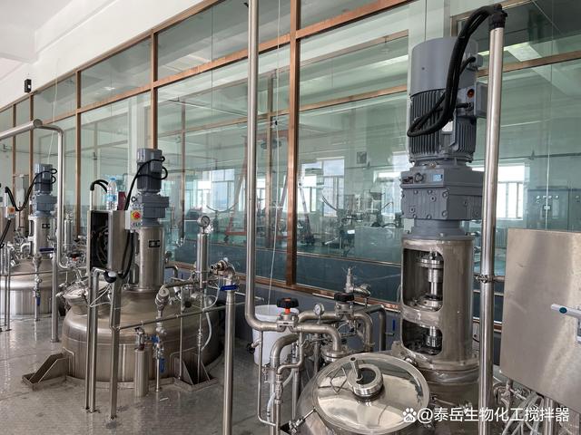 老邊電加熱反應釜溶解罐與微生物發酵罐 石家莊拓廣機械設備廠賦能生物化工新篇章